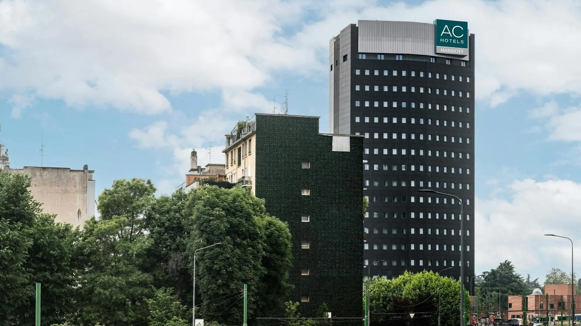 Ac Hotel Milano By Marriott 4*, Milan