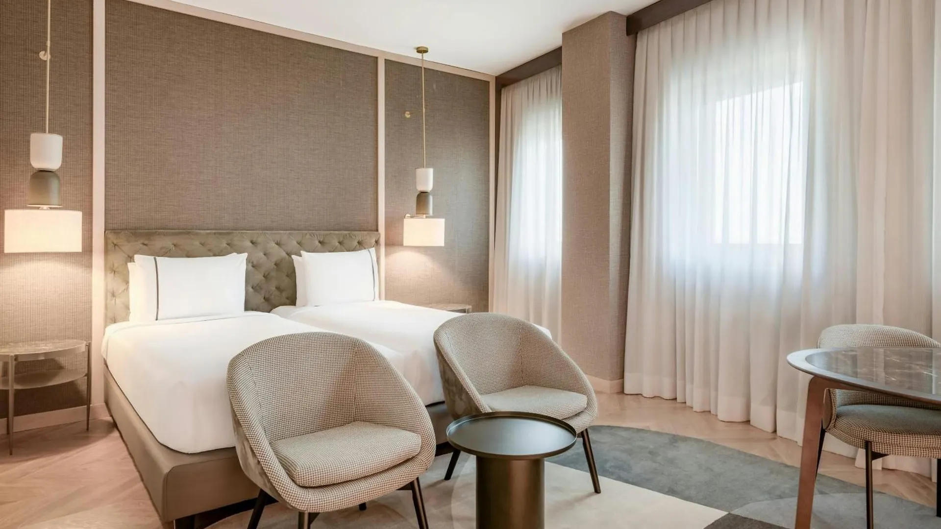 Ac Hotel Milano By Marriott 4*, Mailand